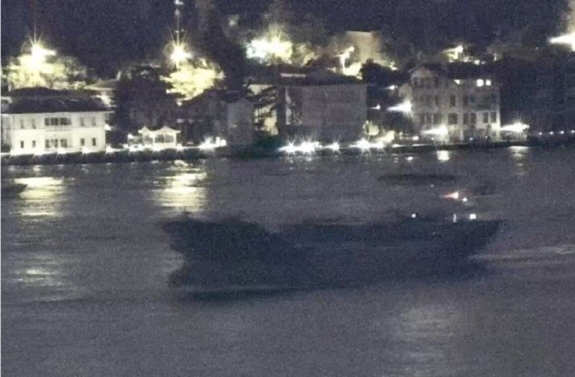 Russisches Militär stoppt Frachter mit Warnschüssen im Schwarzen Meer