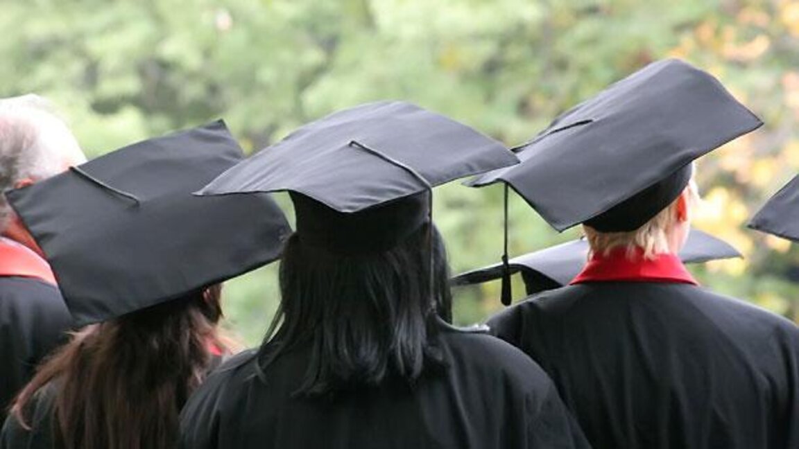 El desempleo entre los que tienen educación superior está por debajo del 5%