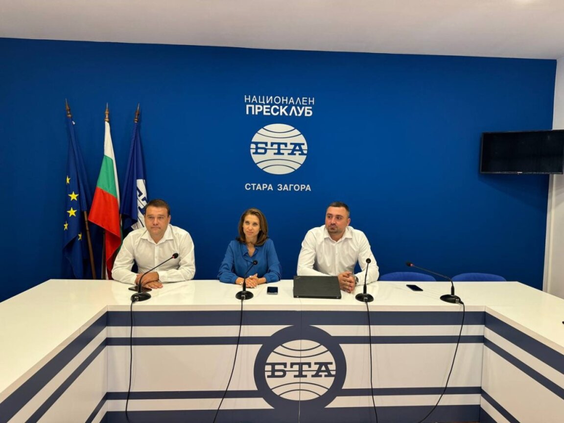 "Възраждане" иска връщане на решението за летище Стара Загора