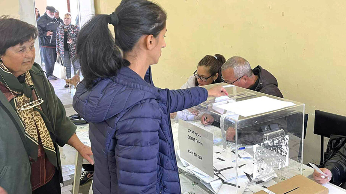 Çernogorovo köyünde seçim sandığı