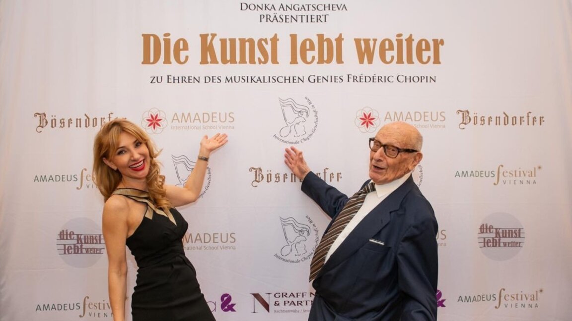 Донка Ангъчева и президентът на Шопеновото общество проф. д-р Теодор Каницер