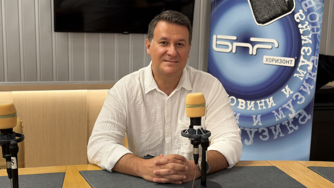 Доц. Милен Любенов