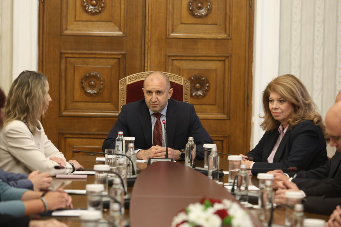 Президентът Румен Радев се срещна днес, 15 май, с представители на Съюза на ректорите.