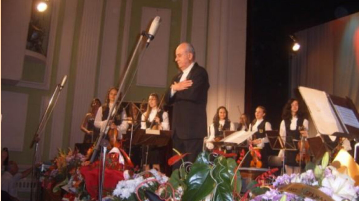 С паметна плоча в Дома на културата ще почетат Петър Филипов