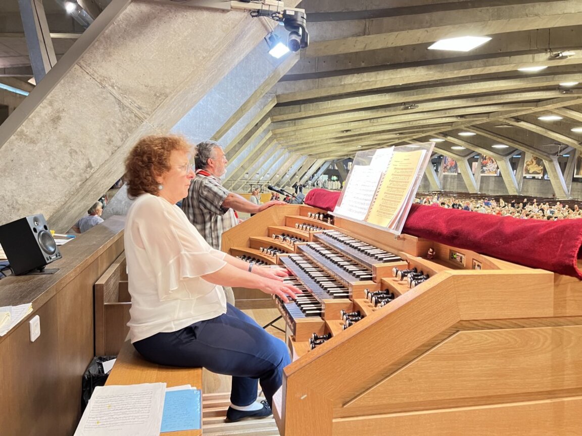 Весела Дякова