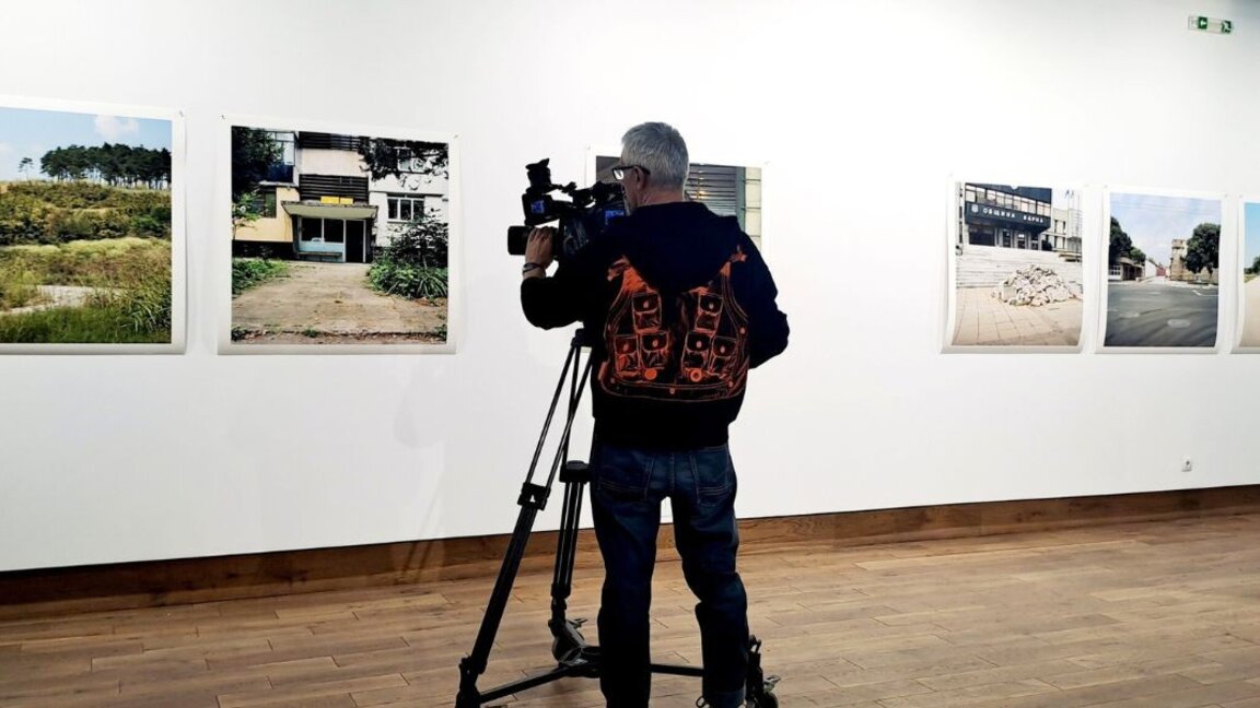 "Под светлината на светулките" – изложба за самозапалванията в България през 2013 г.