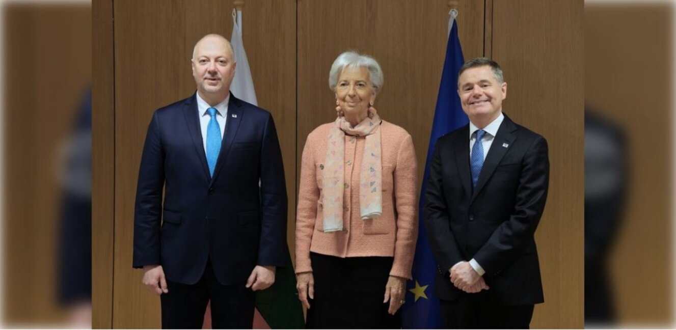 Prime Minister Zhelyazkov (left) at a meeting with ECB and Eurogroup Presidents Christine Lagarde (middle) and Paschal Donahue, Brussels, March 20, 2025