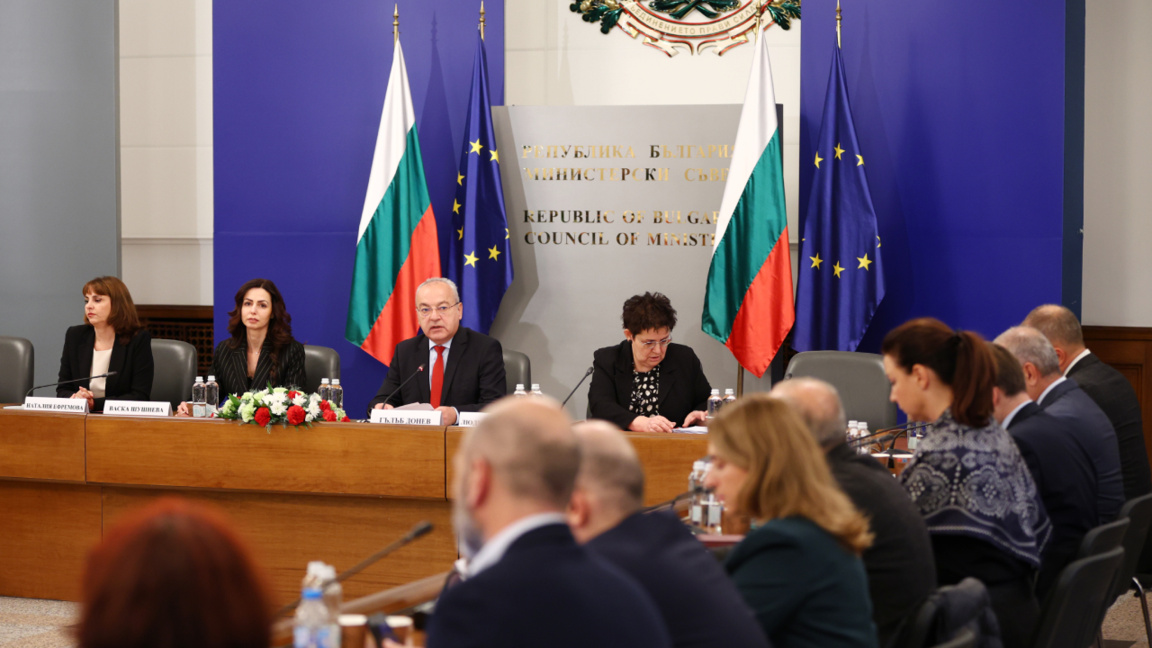 Профсоюзы, работодатели и государство не договорились по вопросу о МРОТ