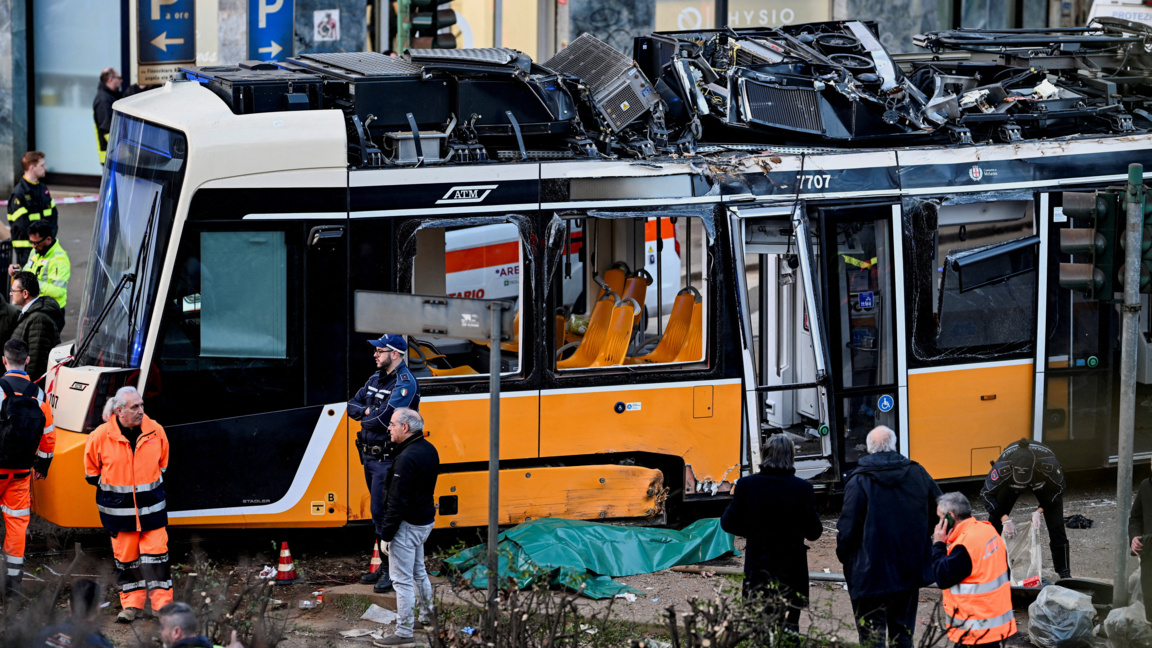 Дерайлирал трамвай в Милано