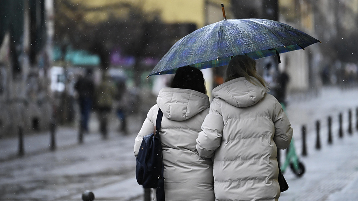 Дъжд следобед и вечерта...