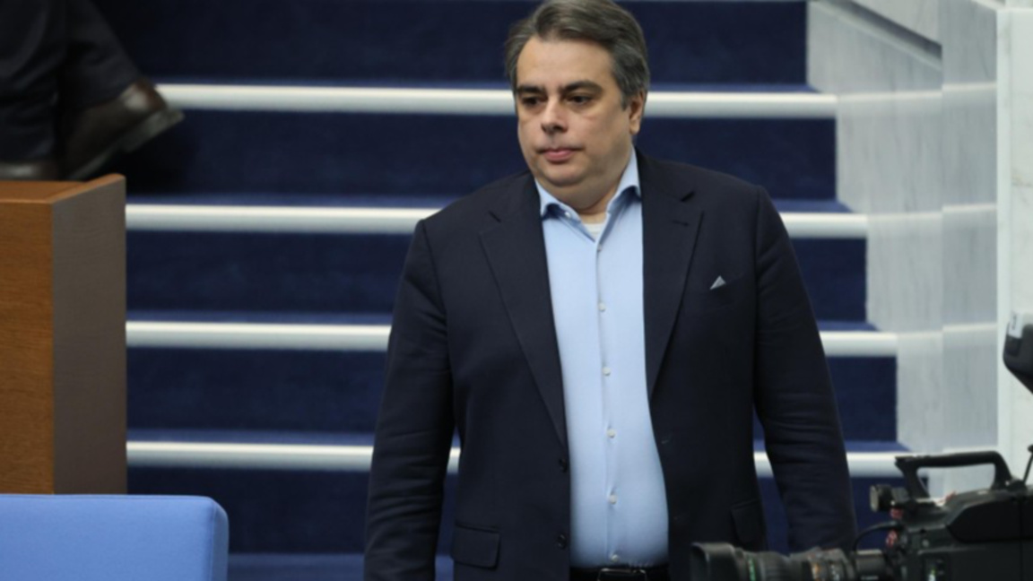 Асен Василев в НС.