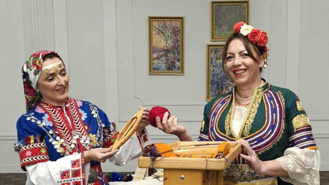 Представят каталога с български хора и танци на семинар в Копенхаген