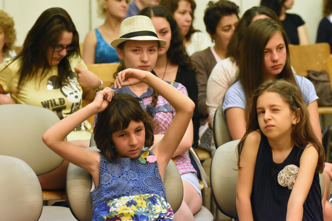 "Искри" 2015 - втора част