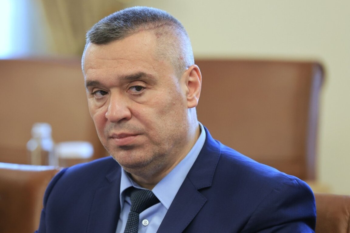 Министър Тахов: Над 300 млн. лв. са осигурени за така наречената украинска помощ