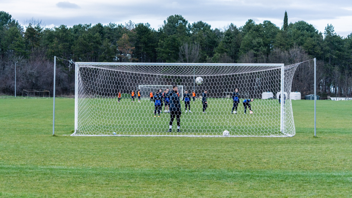 Набор 2011 на ФК "Черноморец" е на десетдневен подготвителен лагер в Царево
