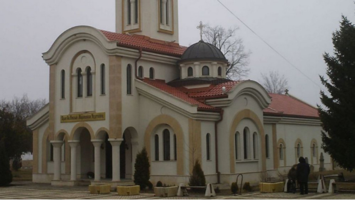 Събират пари за реставрация на храм