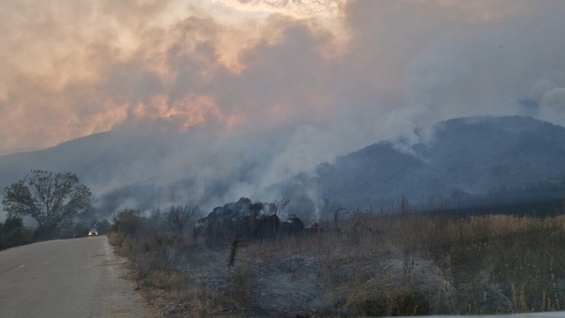 Ситуацията с пожара в Трънско се успокоява