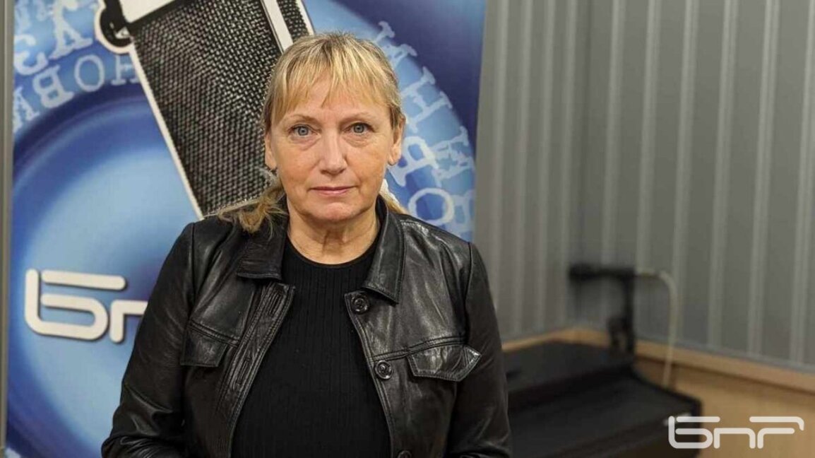 Елена Йончева