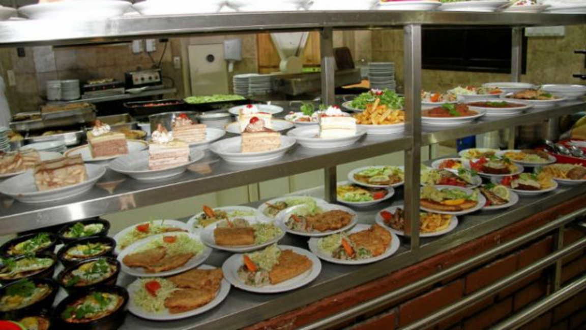 Проверяват за неправомерен ръст на цените в ученическите столове в София