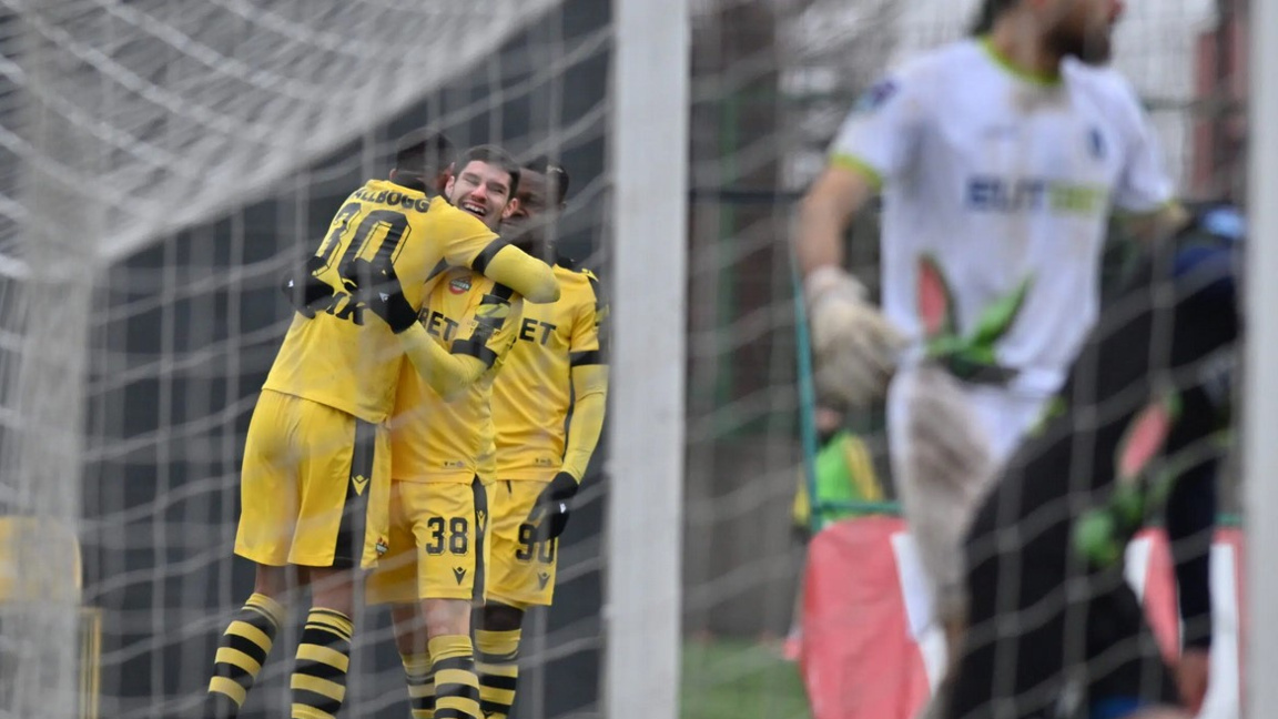 Ботев (Пловдив) и Спартак (Варна) с победи в контролите, Славия завърши наравно