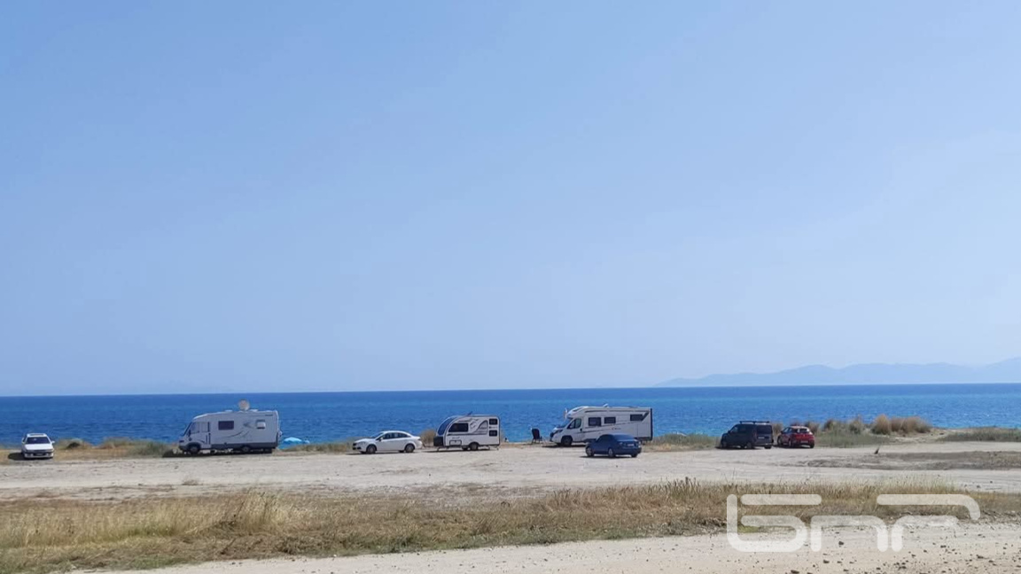 Кемпери по плажа в Гърция преди въвеждането на сегашните забрани