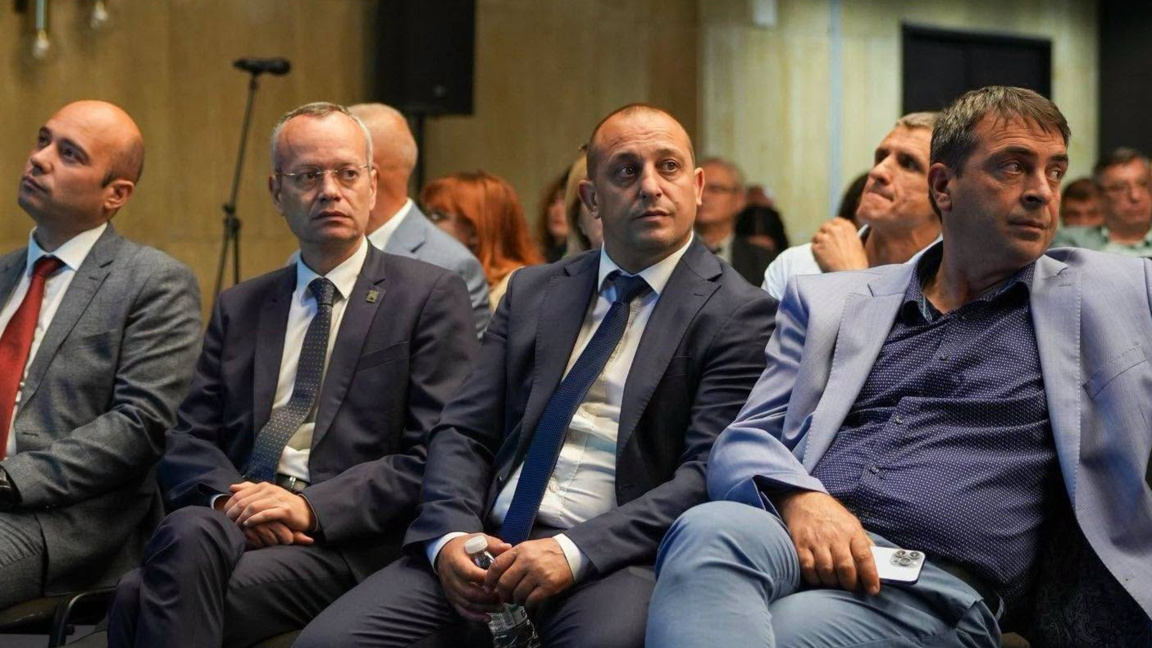 Правителството обеща на кметовете изоставането да се навакса в кратки срокове