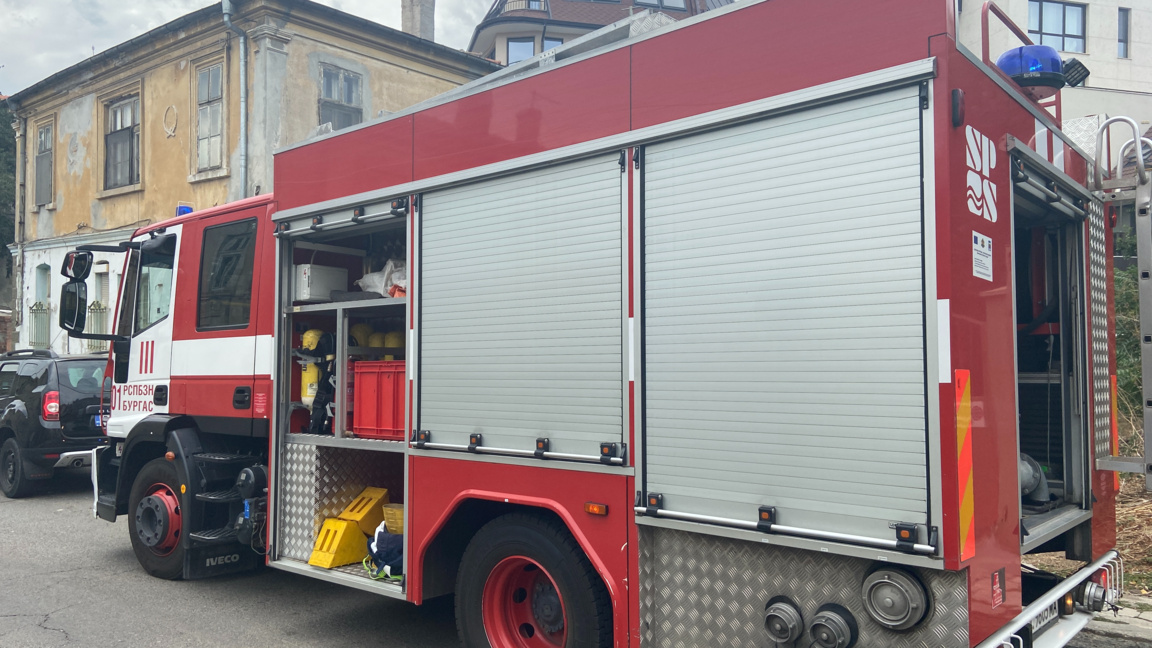 Къща горя в Меден рудник...