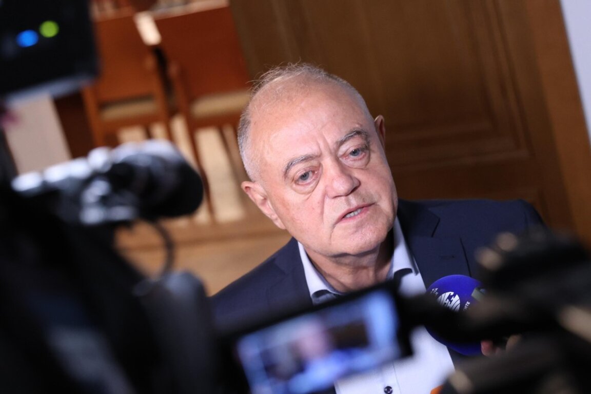 Атанас Атанасов