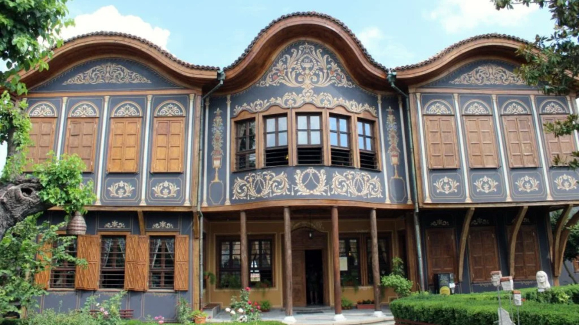 Kuyumcuoğlu Evi ihtişamı ile göz kamaştırıyor