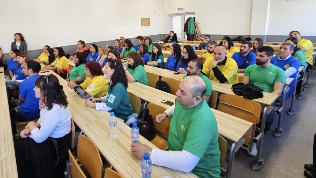 Health mediators – bridging the gap between people in need and institutions