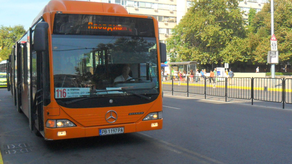 Преасфалтиране на няколко улици променя маршрута на автобус №116