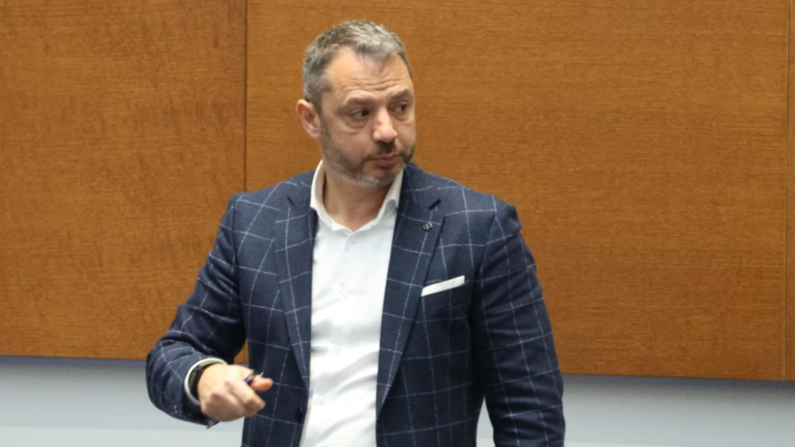 Делян Добрев