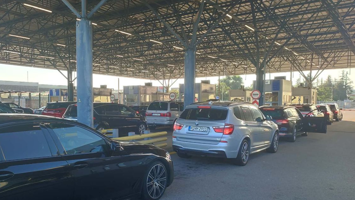 Kapitan Andreevo Sınır Kapısı'nda trafik son derece yoğun olmaya devam ediyor