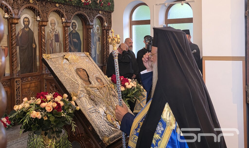 "Пресвета Богородица „Златна ябълка“ обедини християни и мюсюлмани с надежда