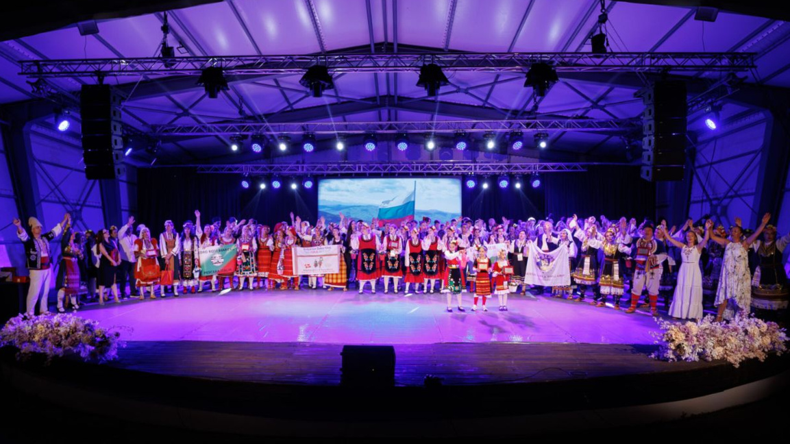 21 Bulgarian folklore ensembles from 8 countries gather for a festival in Burgas