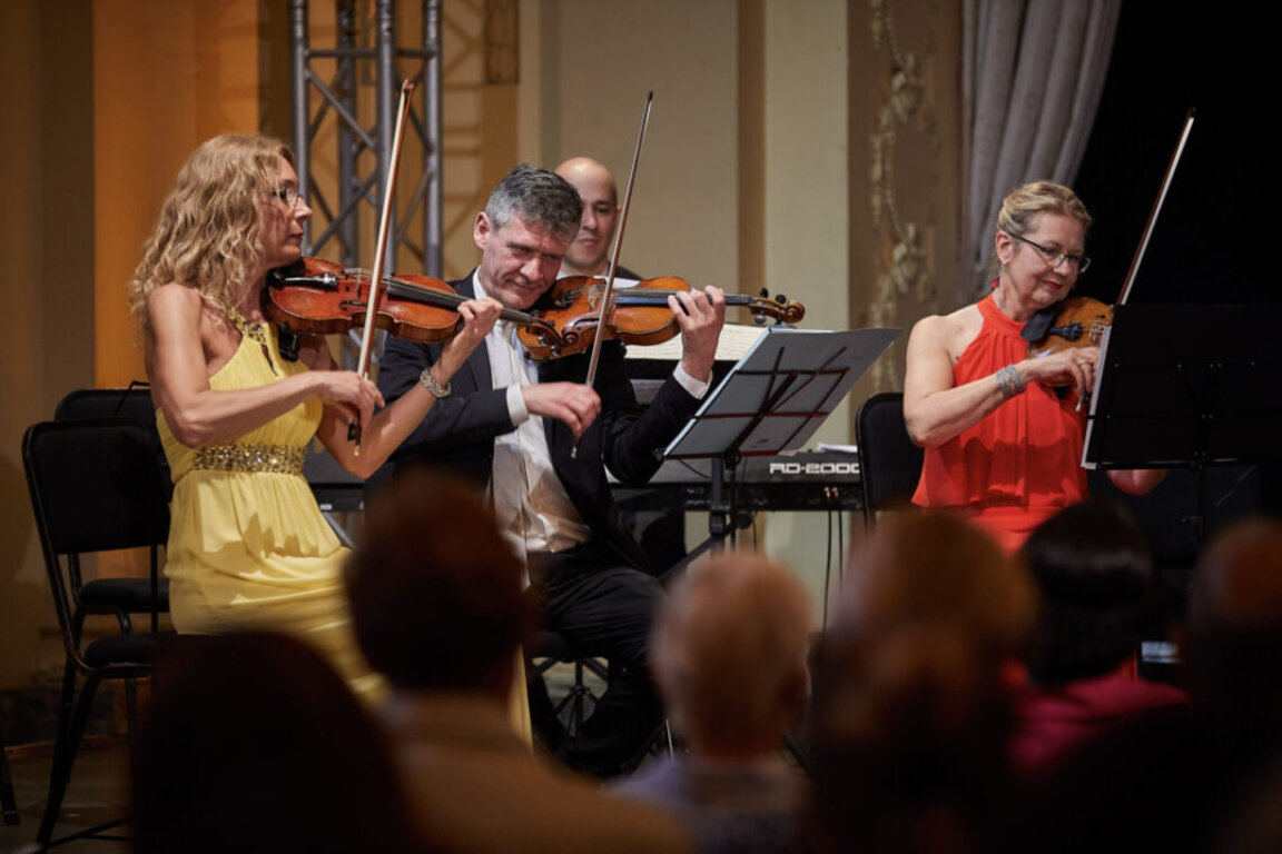 Цигулка в ритъма на Щраус: Таня Джарова и духът на Виена