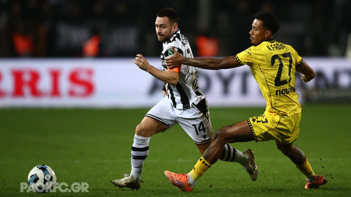 Момент от двубоя ПАОК - Арис.