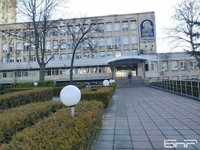 Няма опасност за живота на пострадалия от мълния мъж