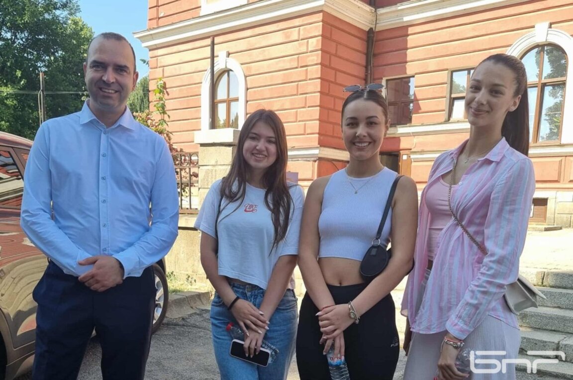 Втора поредна кампания "Празник на черешата за всички“ в Кюстендил
