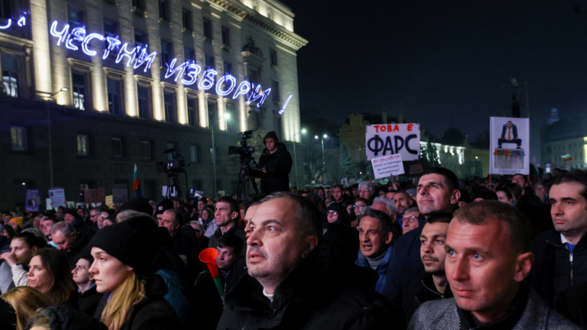 От ГЕРБ прогнозират нови избори през есе...