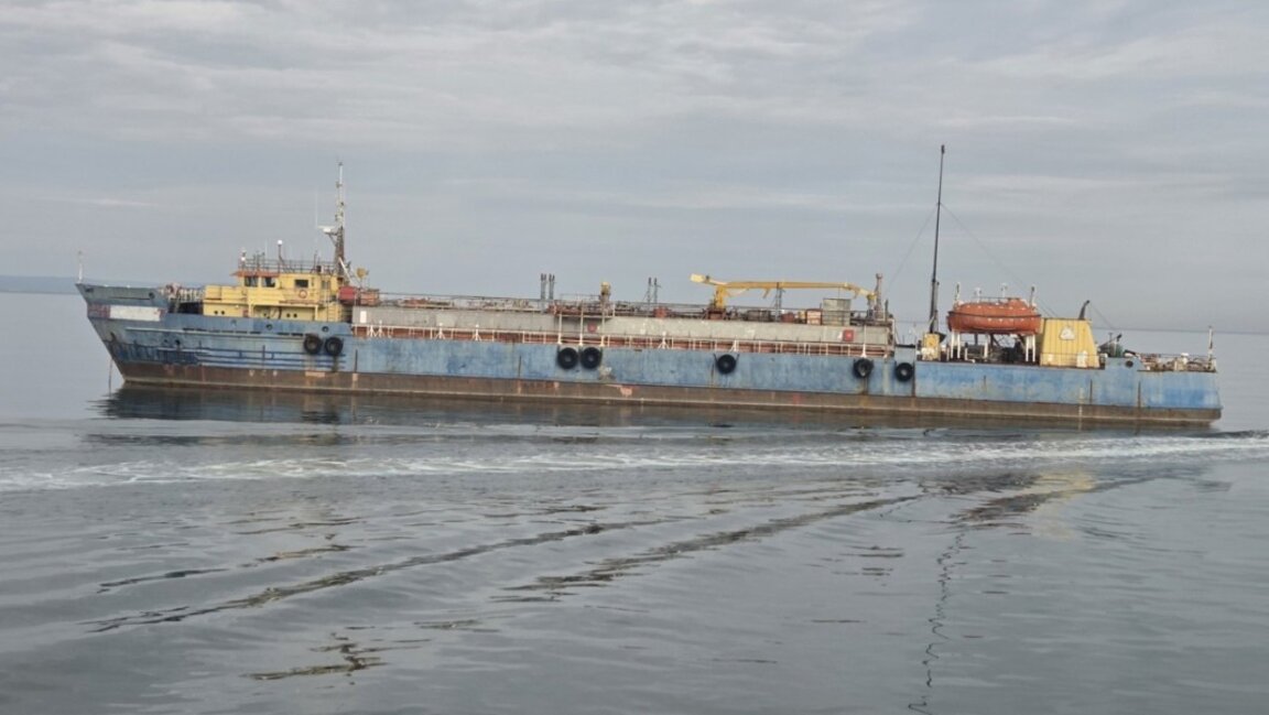 Une mystérieuse péniche russe s'est approchée de la côte bulgare de la mer Noire