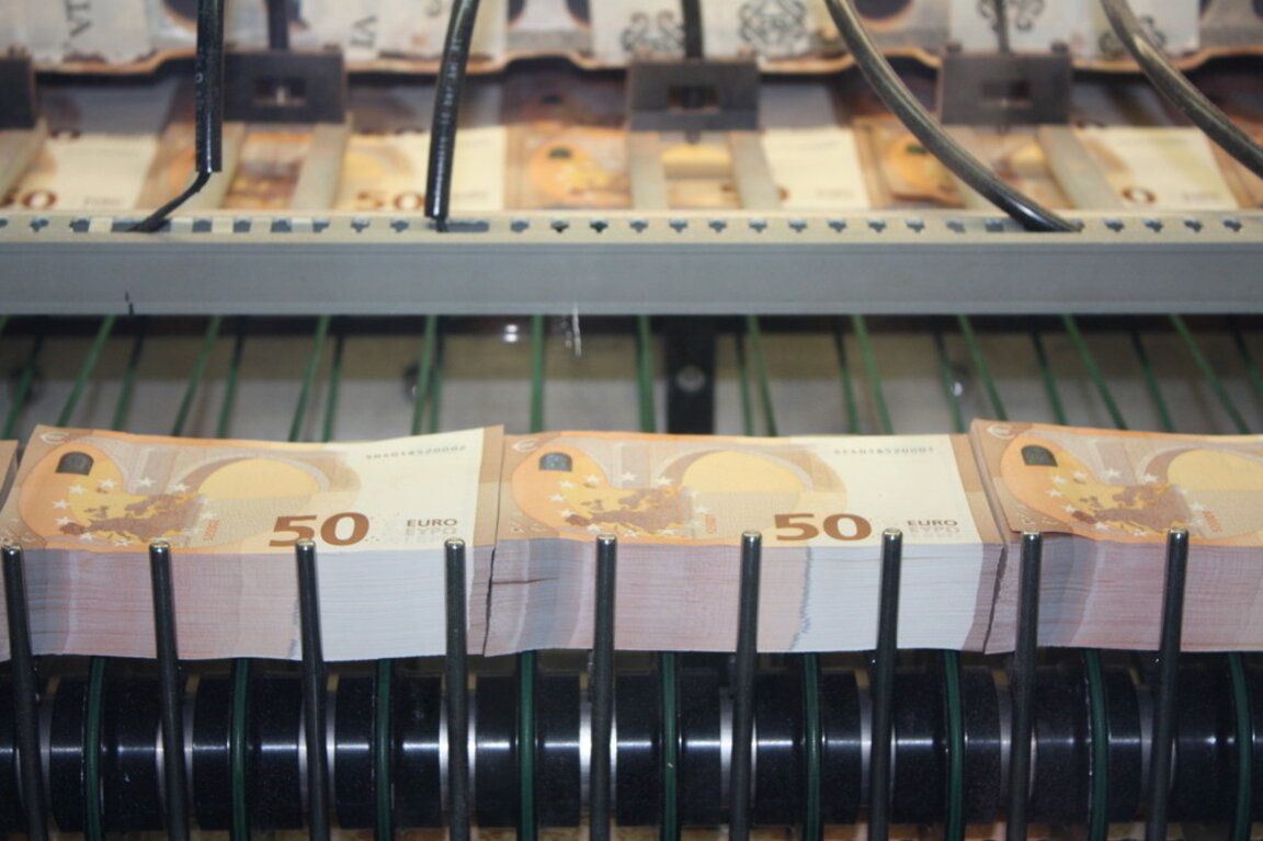 Bulgaria emite eurobonos internacionales por segunda vez en 2025 por 3.200 millones de euros