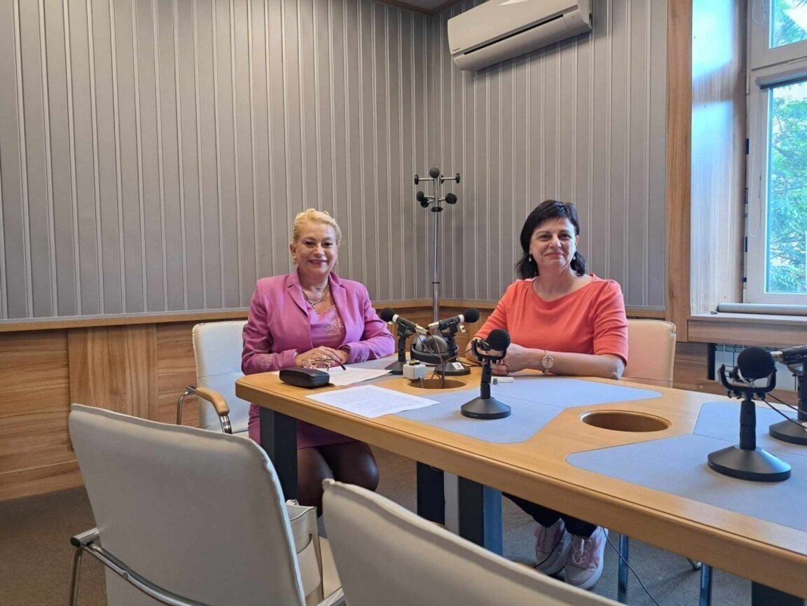 проф. Таня Йосифова (вдясно) и Анелия Торошанова