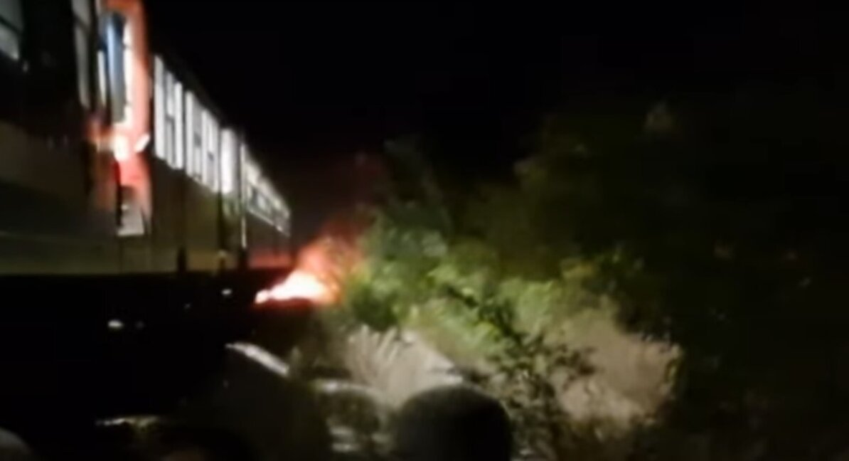 Влак се запали в района на Чирпан