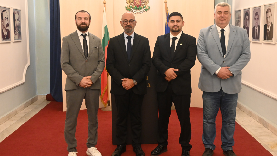 Първа среща на областния управител с новия Районен мюфтия