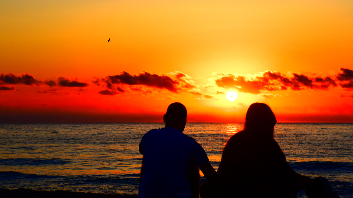 Thousands in Bulgaria welcome the first July morning under the open sky