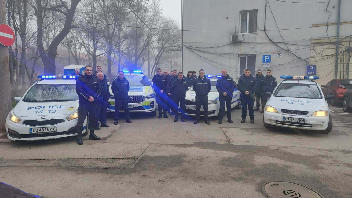 Служители на полицията и пожарната в Перник почетоха  загиналите колеги