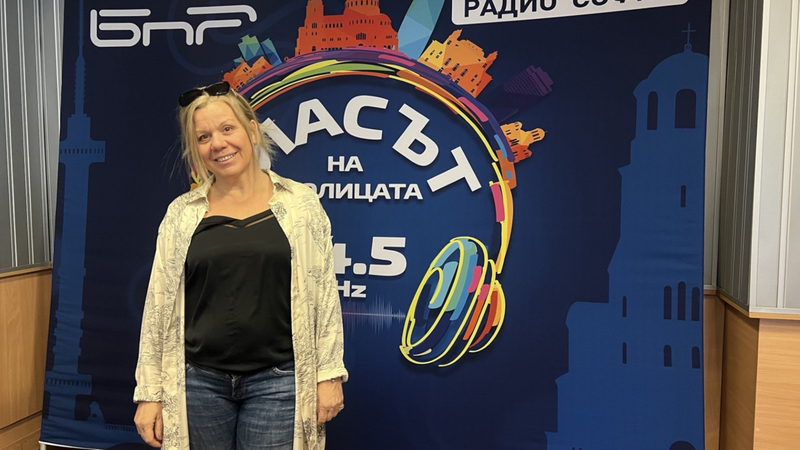 Симона Попова