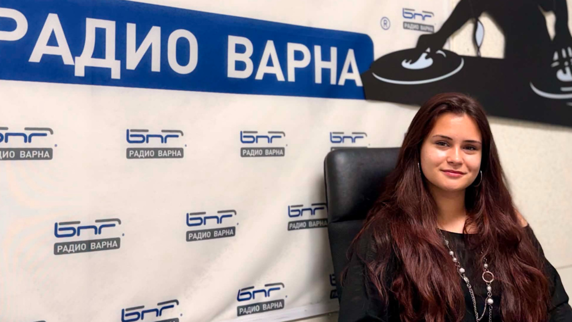 Елена Атанасова