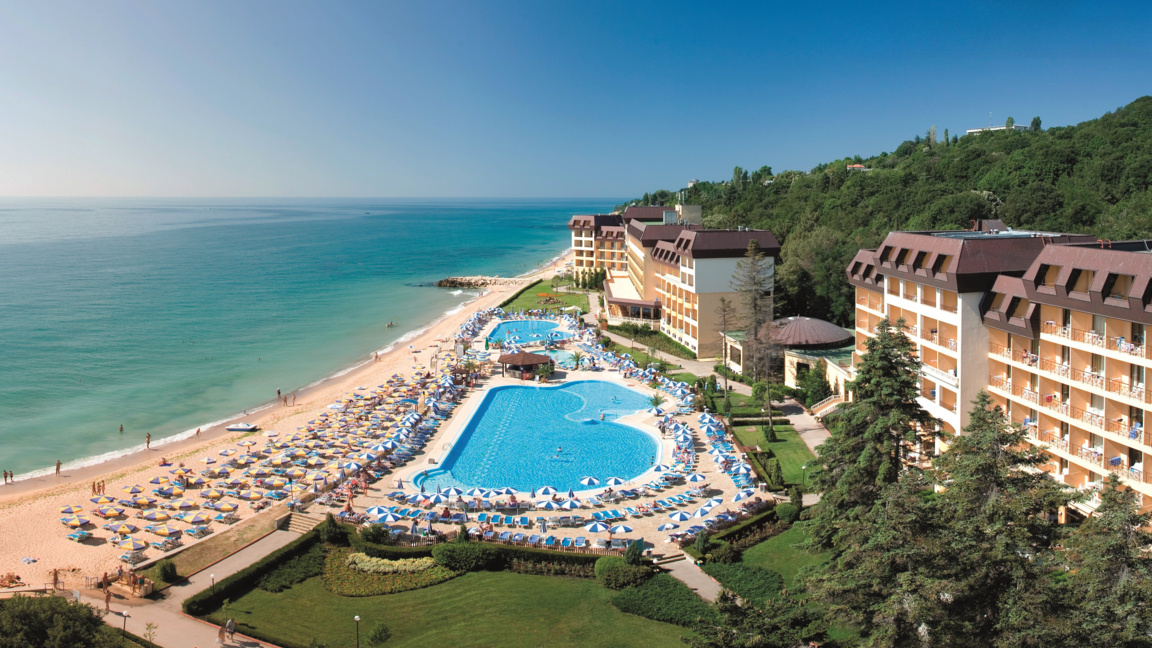 Suksese, por edhe ndjesi pasigurie – prapaskena e turizmit në vitin 2025